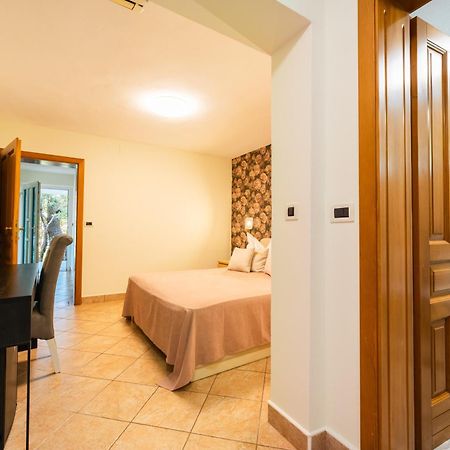 באסקה Bed & Breakfast Villa Terezija מראה חיצוני תמונה